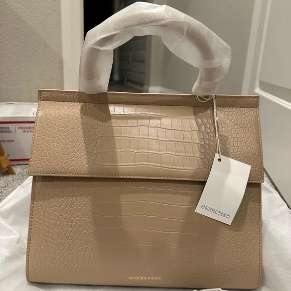 Modern Picnic The Large Luncher in Tan Croc Vegan Leather NWT - Picture 4 of 9